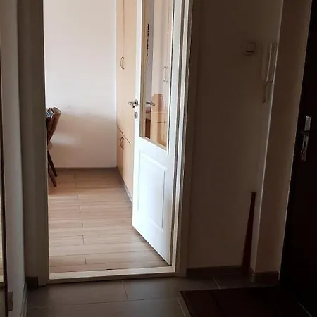 Apartman Stan 54m2 *